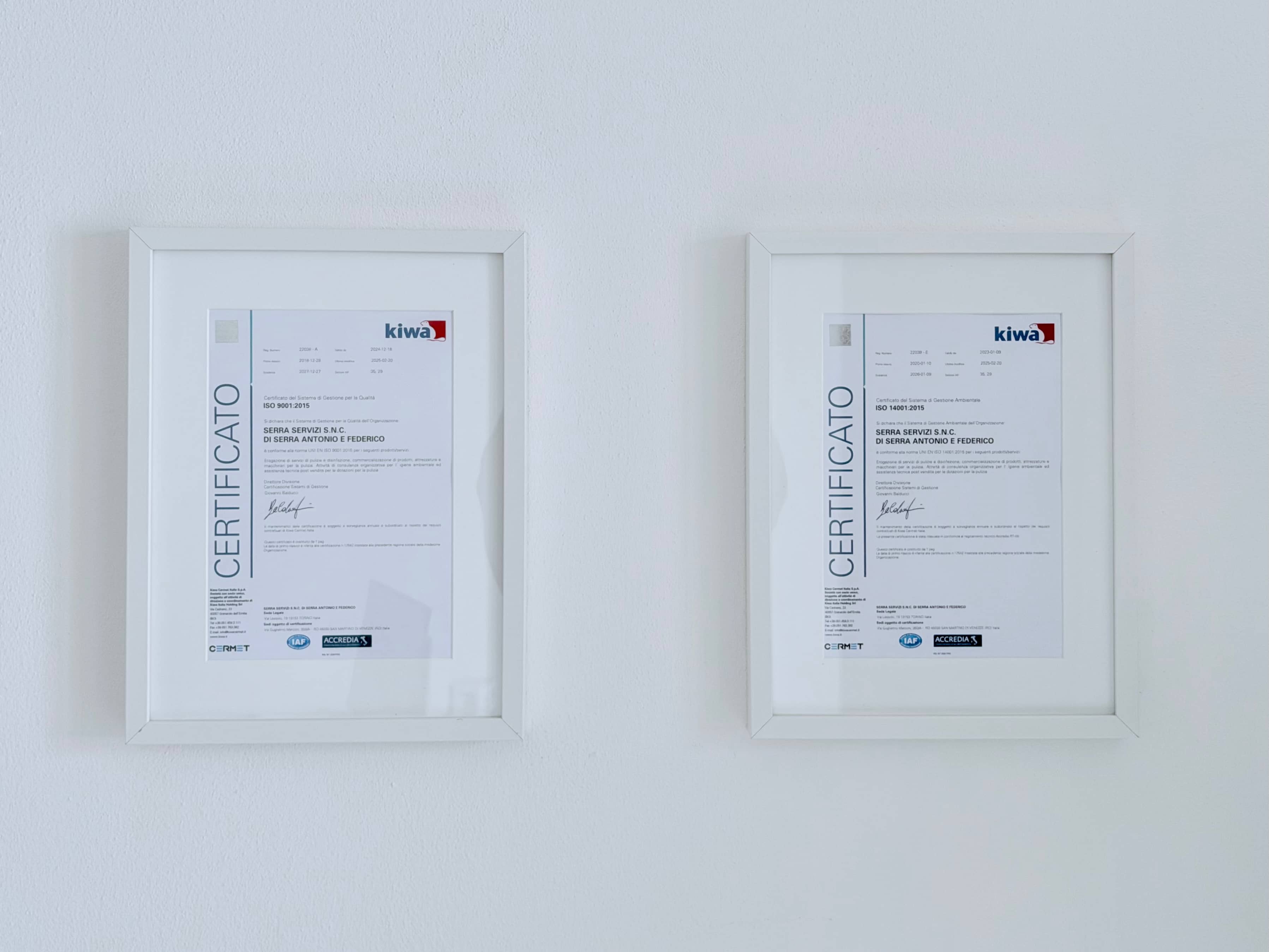 Copertina della pagina Certificazioni del sito serra servizi snc